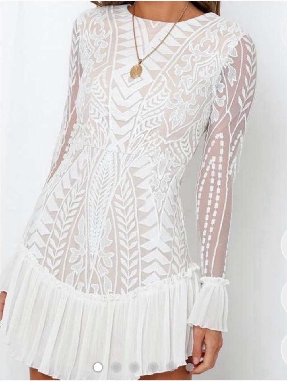Selfie Leslie Ivory Embroidered V-Neck Long Sleeve Dress Size Large